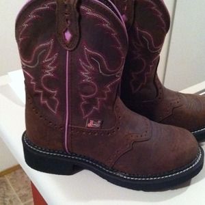 Brand New JUSTIN western riding boots