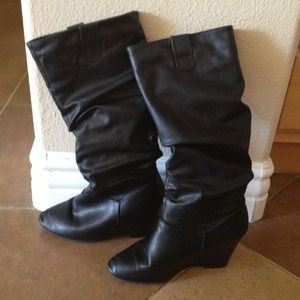 Wedge boots