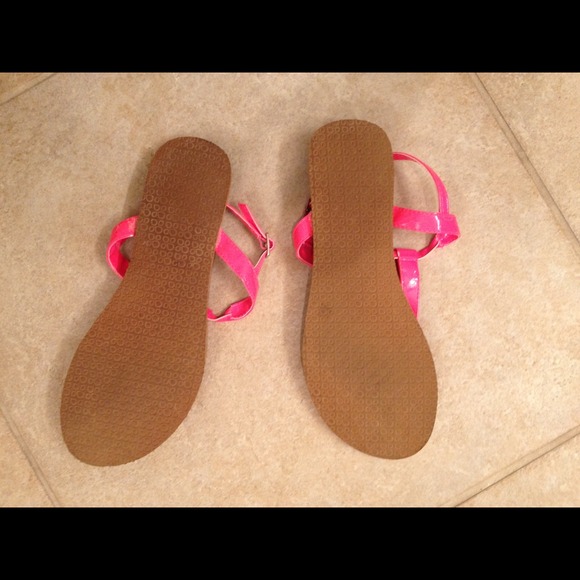 ***SOLD****irra sandals NEW - Picture 3 of 3