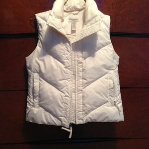 Reduced! Cozy off-white Banana Republic down vest!