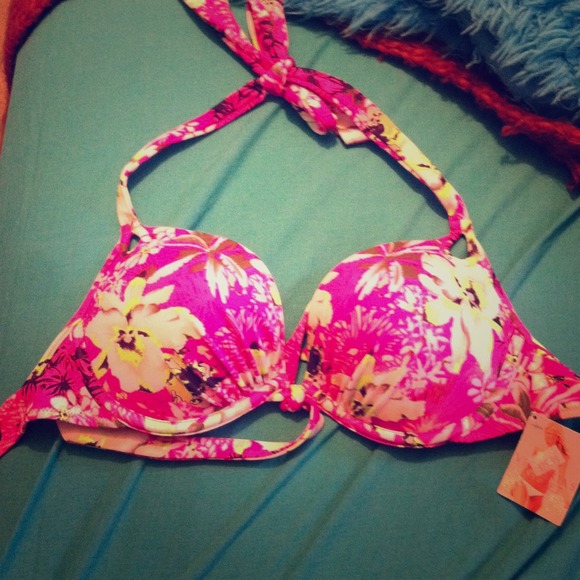Victoria's secret bikini top pushup