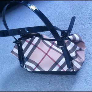 🔅Sold🔅 Authentic Burberry Purse