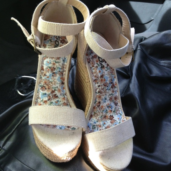 New sandals,just reduced from 25$