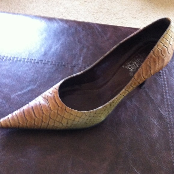 Carlos Santana snake skin heels