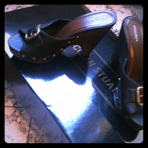 Wedge high heels.