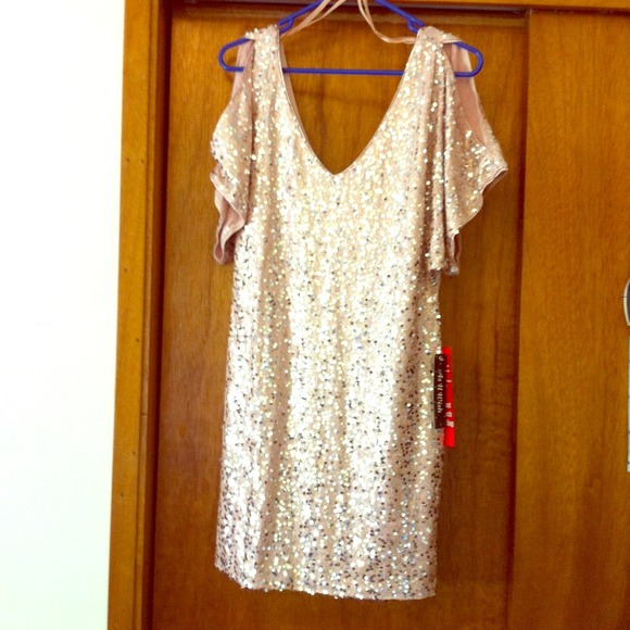 💰REDUCED💰..light peach dress with silver sequins