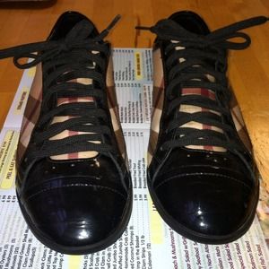 Burberry Sneakers 🌟RESERVED🌟