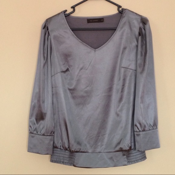 ❌❌SOLD❌❌The Limited Dark Silver  Satin Top