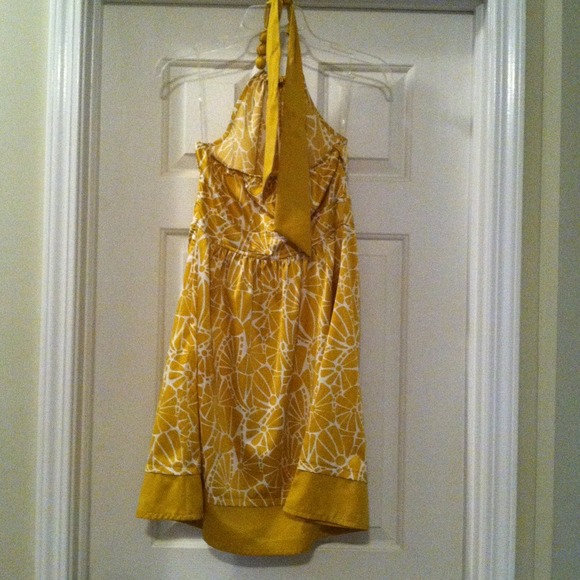 pretty dress - Picture 2 of 3