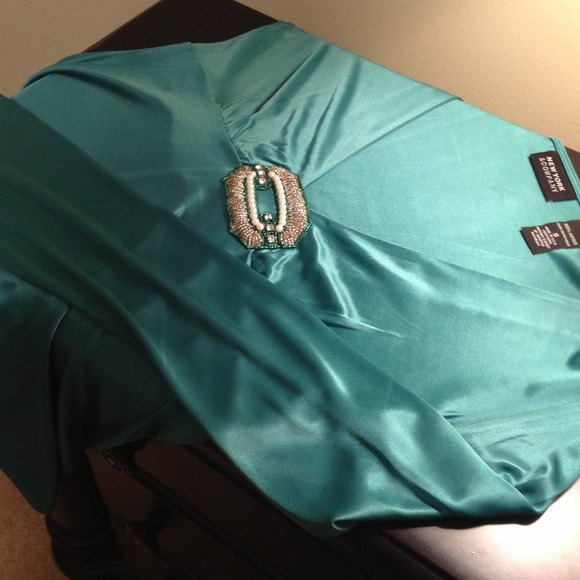 New York and company size s silky top