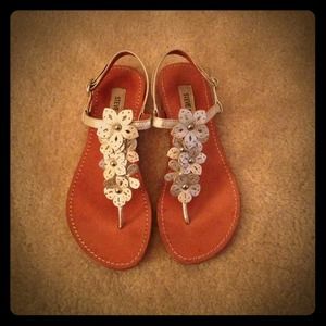 Steve Madden silver flower sandals