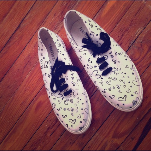 Forever 21 heart shoes