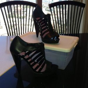 SOLD NEW Topshop black platform heels