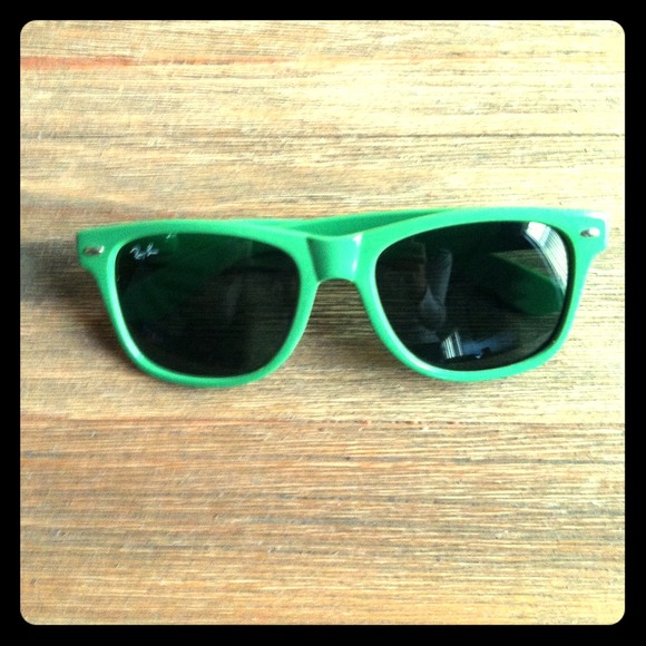 Mint Green Ray Bans