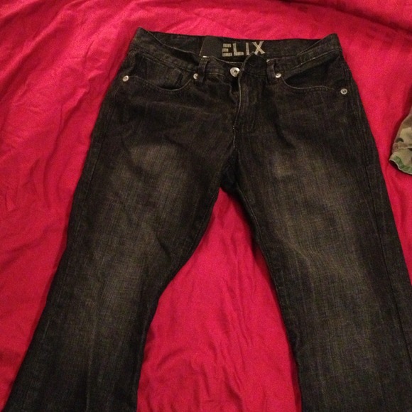 Helix men's jeans - black 32x30. Slim boot cut
