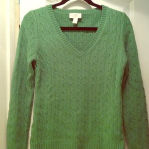 FALL IS HERE!!  Grn LOFT Cable knit swtr so soft!!