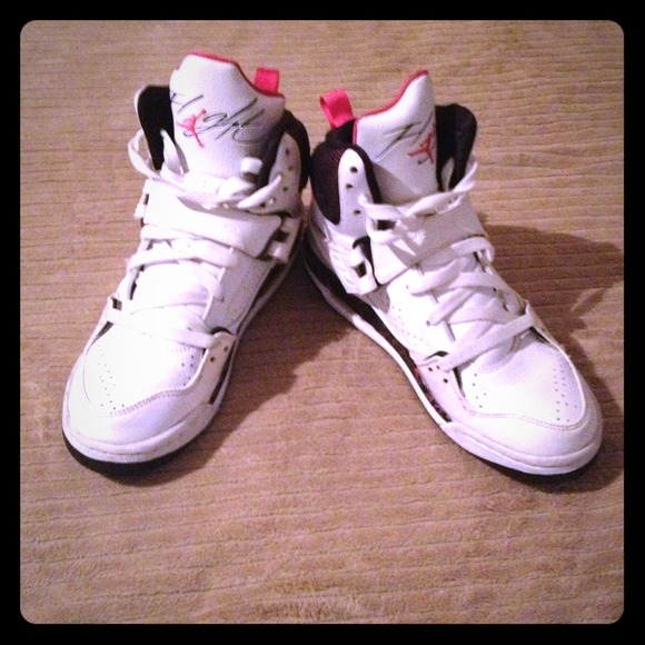 White Flight Jordan's 6 in youth (women's 7)