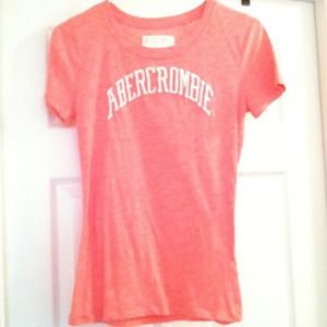 Medium Salmon colored A&F top