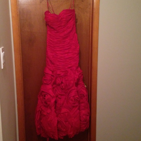 Beautiful wedding/cocktail/prom dress