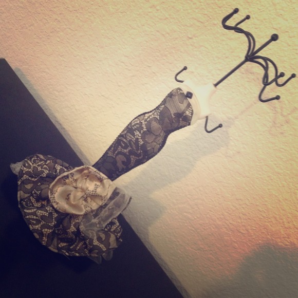Jewelry holder