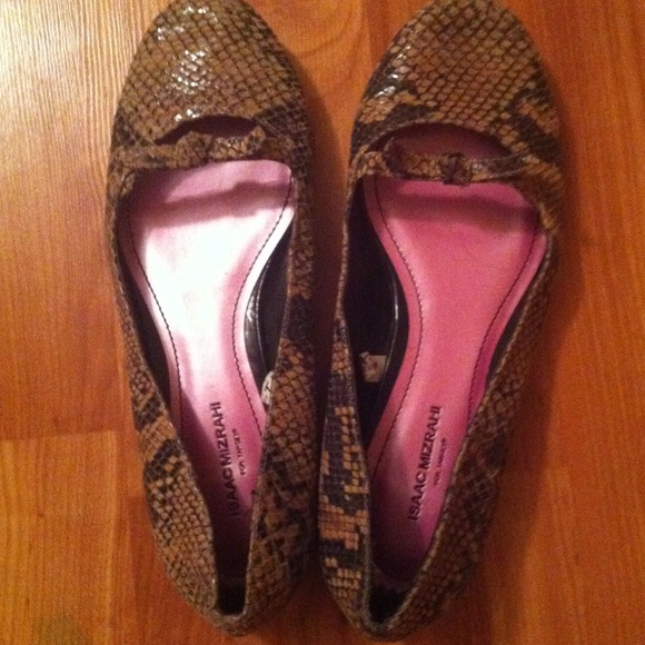 Casual shoes