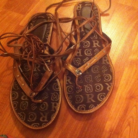 Sandals - Picture 1 of 2