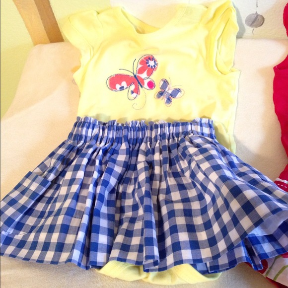SOLD!!! 3 Adorable Outfits - Picture 2 of 4