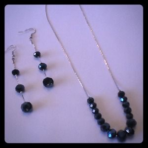 AUSTRIAN CRYSTALS NECKLACE AND EARRINGS