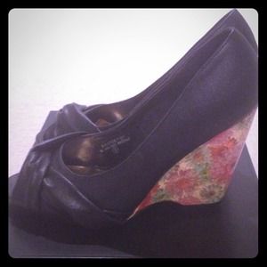 Black dressy shoes