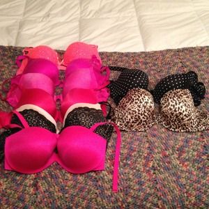 **BUNDLED @lkmanning** 4 VS bras