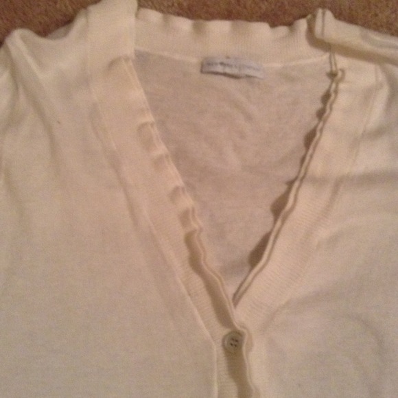 ⛔SOLD⛔⬇Reduced⬇New York and Co white cardigan - Picture 3 of 3