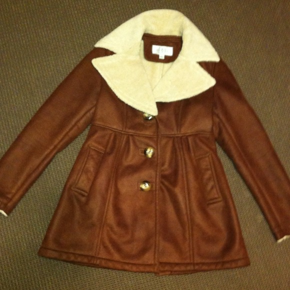 Jackets & Blazers - Gorgeous faux leather coat