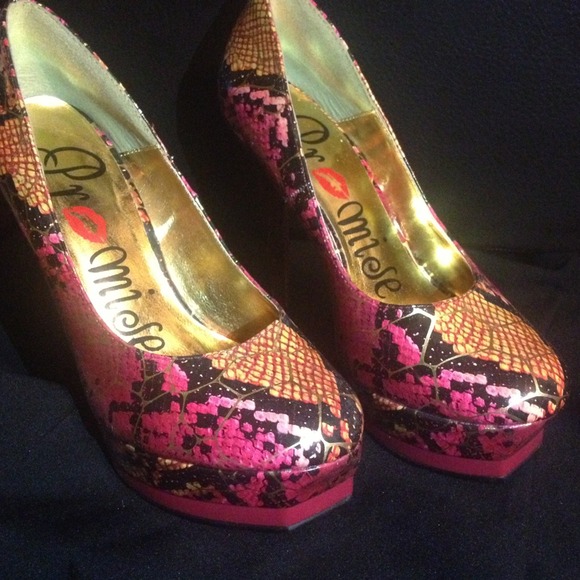 Pumps - Picture 2 of 4