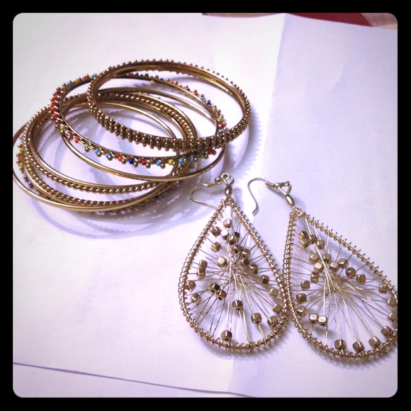 Gold bangles w/ earrings