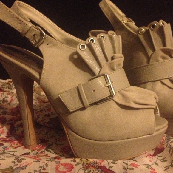 SOLD - Picture 2 of 4