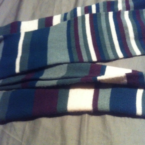 Three Unique Scarves - Picture 2 of 4