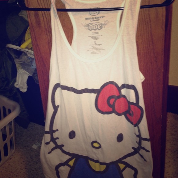 Sold!! White hot topic hello kitty tank