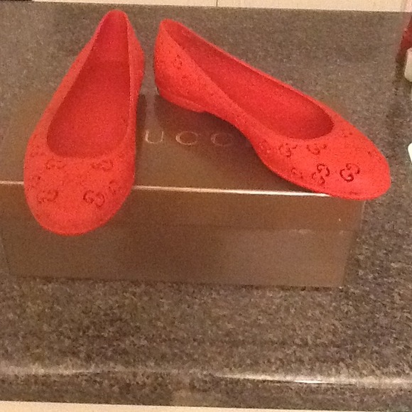 AUTHENTIC Gucci Flats