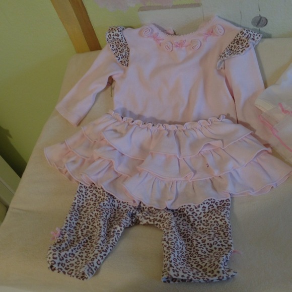 2 Precious Outfits! - Picture 2 of 3