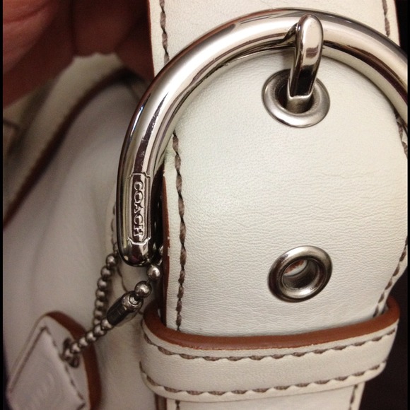 ⚡Reduced⚡Authentic Coach small handbag - Picture 2 of 3