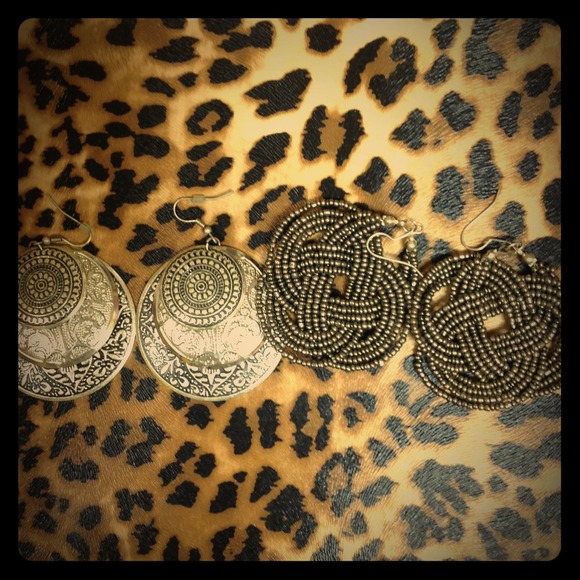 Set of Two Earrings