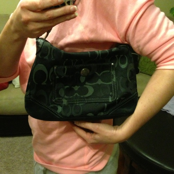 Black Coach Optic handbag. Offers considered! - Picture 4 of 4