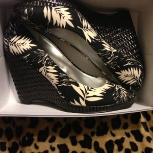 Blank Canvas Wedge shoe