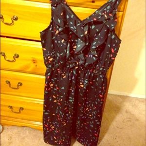 Very cute above the knee dress