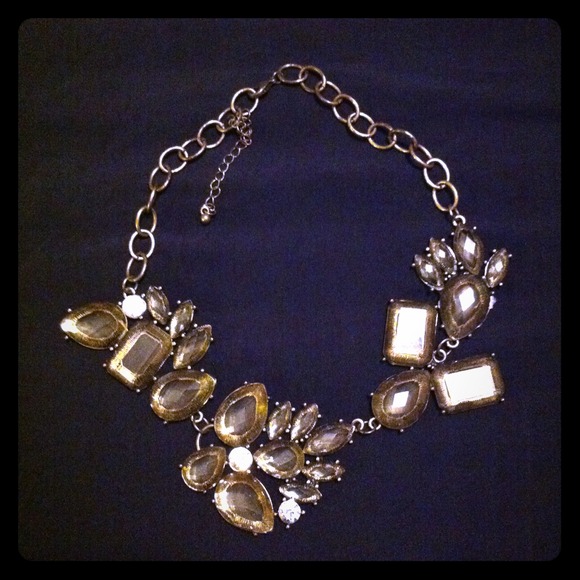Beautiful fashion necklace