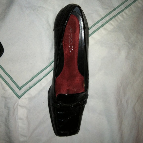 Traded. - Picture 2 of 3