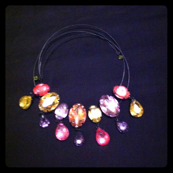 Choker type necklace