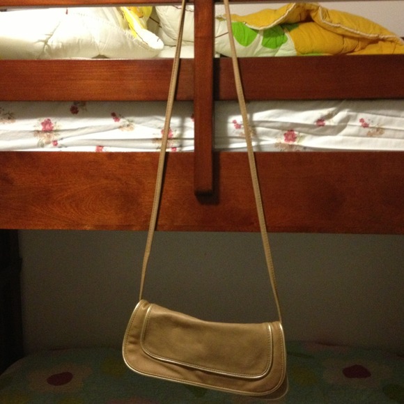 One /side shoulder purse