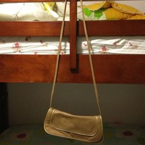 One /side shoulder purse