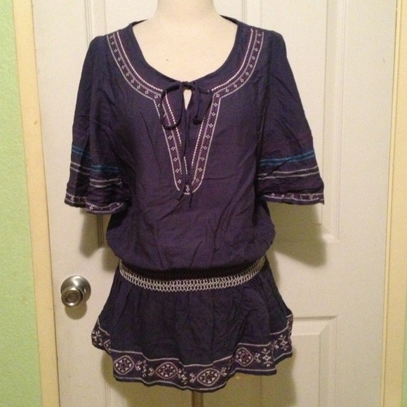 Cute embroidery style top